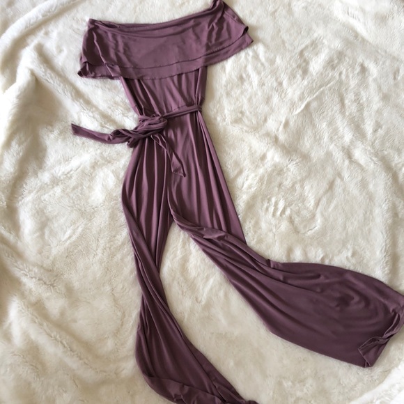 ๐HP๐ Oh My Love / UO Off The Shoulder Jumpsuit - Picture 6 of 8